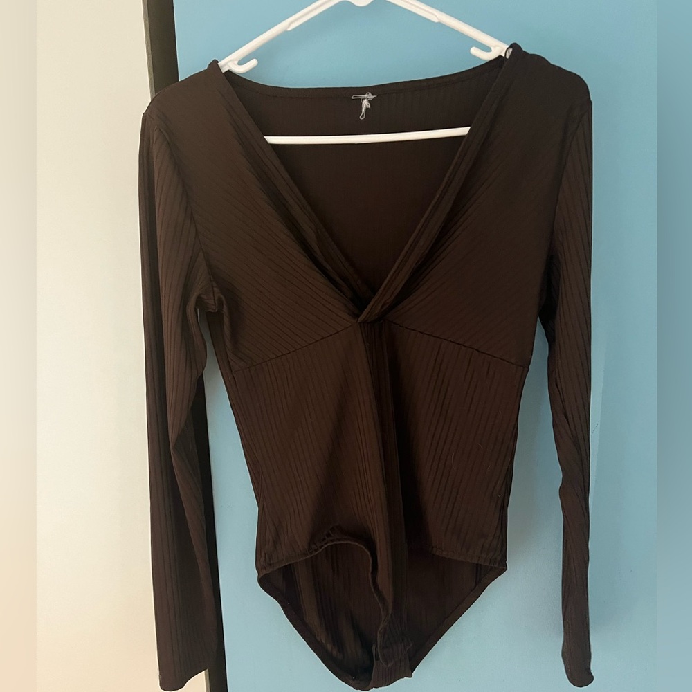 Brown H&M size medium long sleeve top.